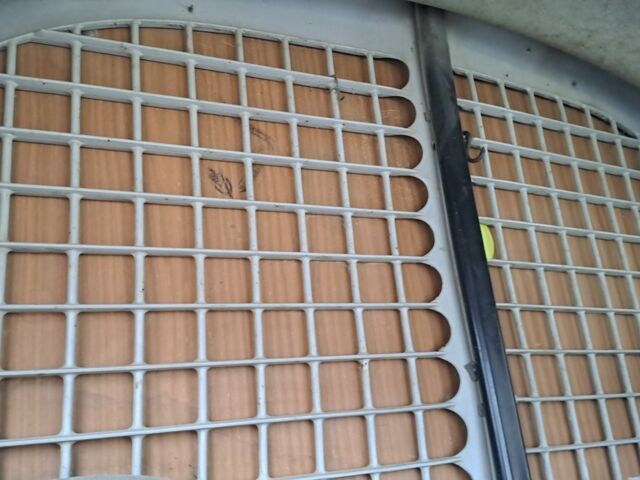 Желтый Фольксваген Кадди, объемом двигателя 1.9 л и пробегом 256 тыс. км за 1400 $, фото 6 на Automoto.ua