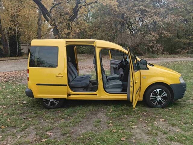 Желтый Фольксваген Кадди, объемом двигателя 1.9 л и пробегом 334 тыс. км за 5000 $, фото 14 на Automoto.ua