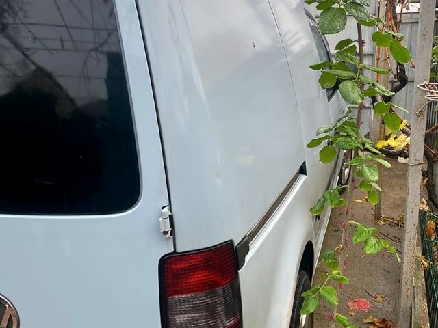 Сірий Фольксваген Кадді, об'ємом двигуна 1.4 л та пробігом 480 тис. км за 3500 $, фото 3 на Automoto.ua