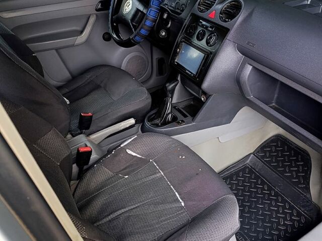 Серый Фольксваген Кадди, объемом двигателя 2 л и пробегом 320 тыс. км за 4800 $, фото 5 на Automoto.ua