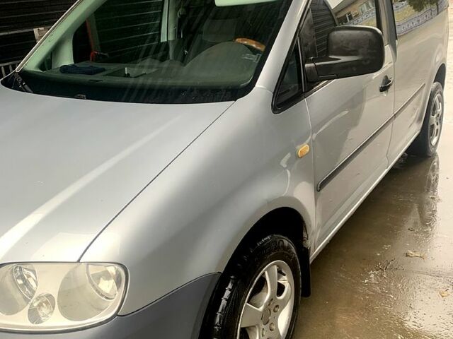 Серый Фольксваген Кадди, объемом двигателя 2 л и пробегом 347 тыс. км за 5700 $, фото 3 на Automoto.ua