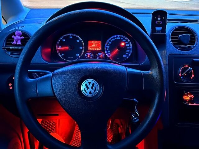 Сірий Фольксваген Кадді, об'ємом двигуна 1.9 л та пробігом 311 тис. км за 6650 $, фото 1 на Automoto.ua