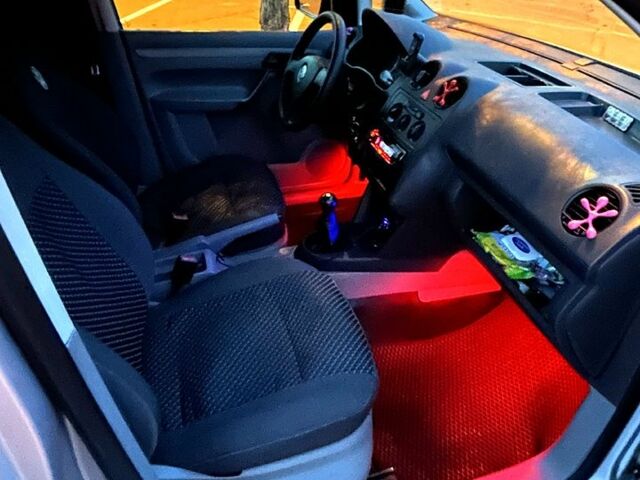 Сірий Фольксваген Кадді, об'ємом двигуна 1.9 л та пробігом 311 тис. км за 6650 $, фото 7 на Automoto.ua