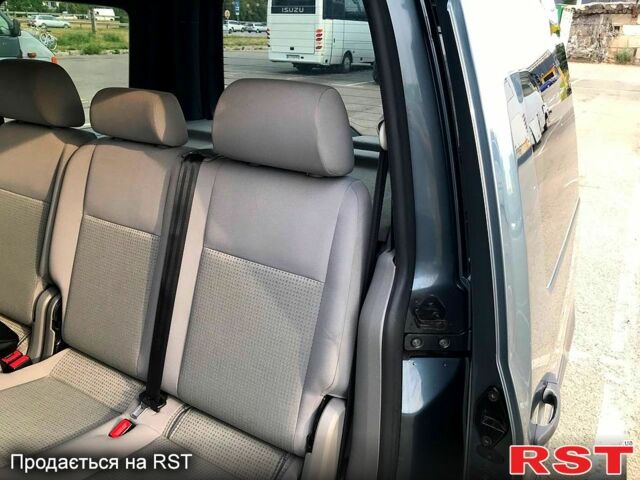 Серый Фольксваген Кадди, объемом двигателя 2 л и пробегом 282 тыс. км за 7200 $, фото 6 на Automoto.ua