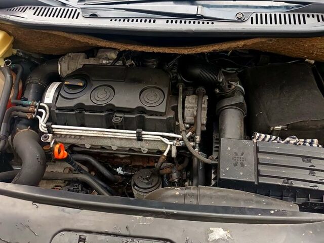 Сірий Фольксваген Кадді, об'ємом двигуна 1.9 л та пробігом 310 тис. км за 8500 $, фото 5 на Automoto.ua