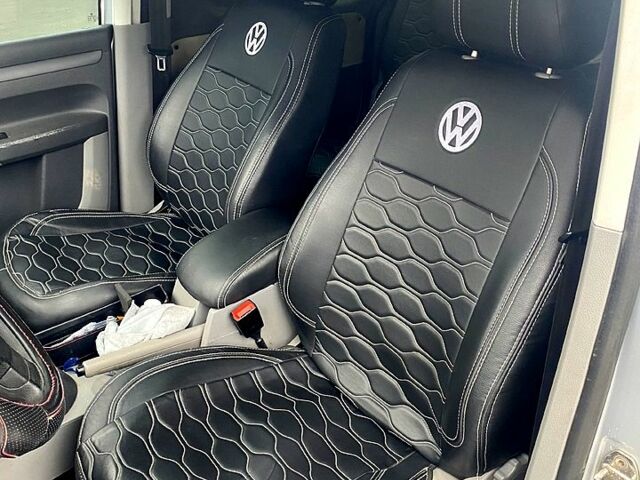 Серый Фольксваген Кадди, объемом двигателя 1.6 л и пробегом 263 тыс. км за 6700 $, фото 4 на Automoto.ua