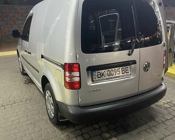 Сірий Фольксваген Кадді, об'ємом двигуна 1.6 л та пробігом 246 тис. км за 8200 $, фото 4 на Automoto.ua