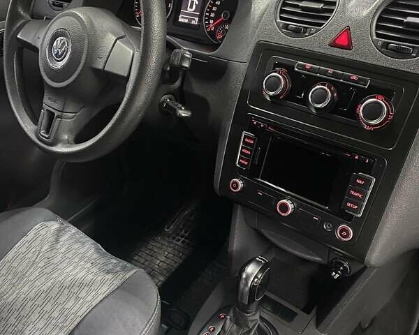 Сірий Фольксваген Кадді, об'ємом двигуна 1.6 л та пробігом 246 тис. км за 8200 $, фото 6 на Automoto.ua