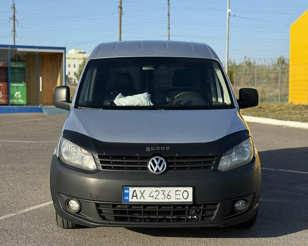 Серый Фольксваген Кадди, объемом двигателя 1.6 л и пробегом 342 тыс. км за 6900 $, фото 1 на Automoto.ua