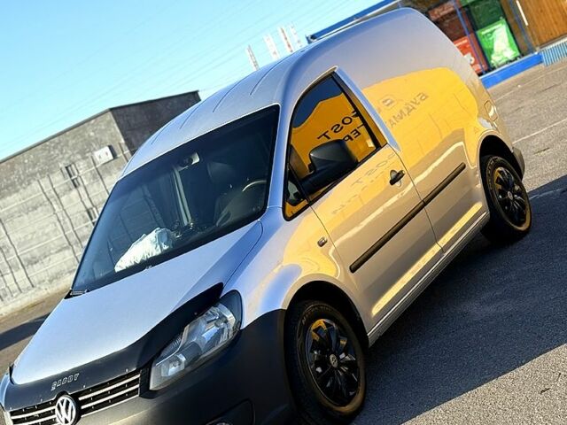 Серый Фольксваген Кадди, объемом двигателя 1.6 л и пробегом 340 тыс. км за 7700 $, фото 2 на Automoto.ua