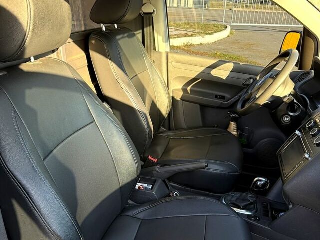 Серый Фольксваген Кадди, объемом двигателя 1.6 л и пробегом 340 тыс. км за 7700 $, фото 5 на Automoto.ua