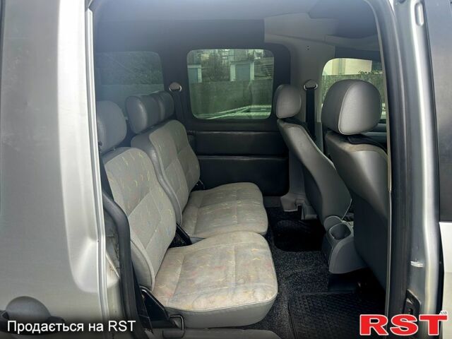 Сірий Фольксваген Кадді, об'ємом двигуна 1.6 л та пробігом 230 тис. км за 7500 $, фото 4 на Automoto.ua