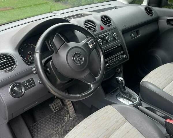 Сірий Фольксваген Кадді, об'ємом двигуна 2 л та пробігом 260 тис. км за 8500 $, фото 4 на Automoto.ua