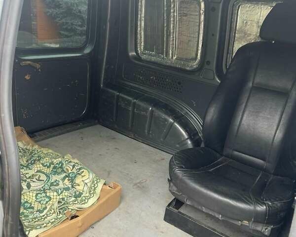 Сірий Фольксваген Кадді, об'ємом двигуна 2 л та пробігом 260 тис. км за 8500 $, фото 6 на Automoto.ua