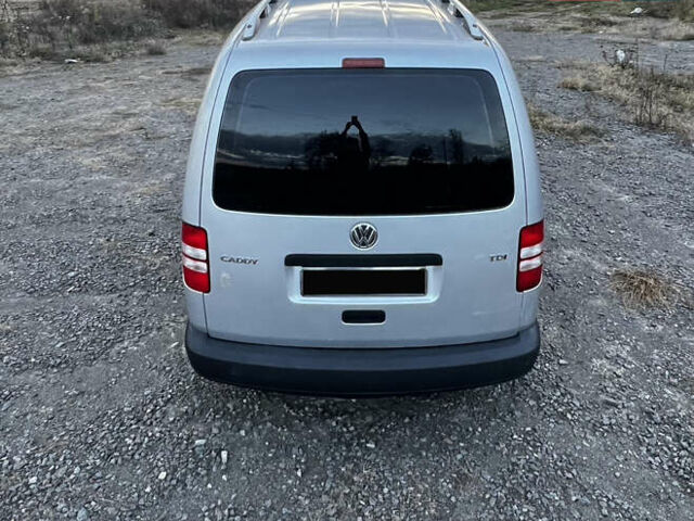 Серый Фольксваген Кадди, объемом двигателя 1.6 л и пробегом 270 тыс. км за 9200 $, фото 6 на Automoto.ua