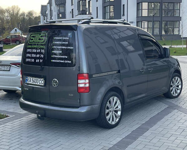 Серый Фольксваген Кадди, объемом двигателя 1.6 л и пробегом 337 тыс. км за 11500 $, фото 5 на Automoto.ua