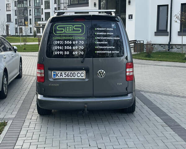 Серый Фольксваген Кадди, объемом двигателя 1.6 л и пробегом 337 тыс. км за 11500 $, фото 4 на Automoto.ua