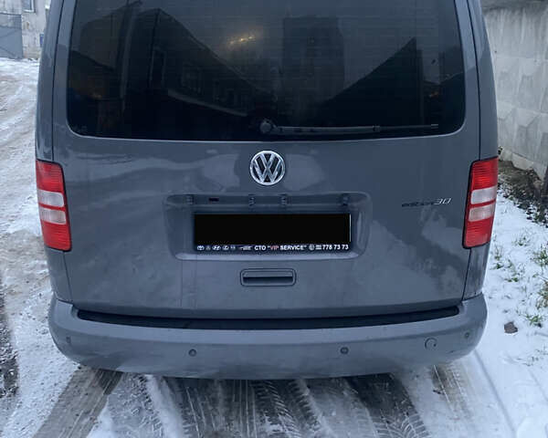 Серый Фольксваген Кадди, объемом двигателя 1.6 л и пробегом 280 тыс. км за 9500 $, фото 5 на Automoto.ua