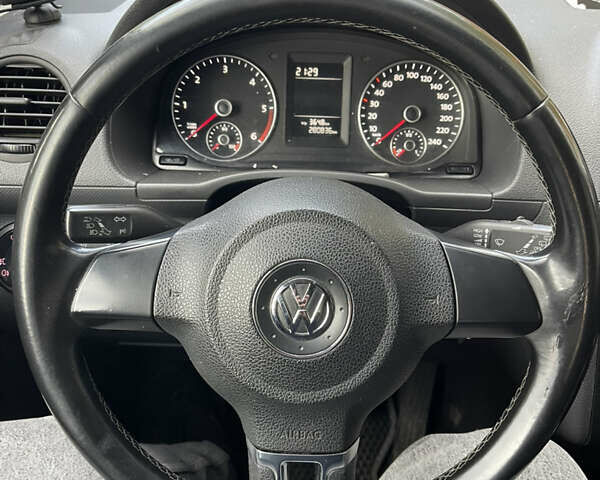 Серый Фольксваген Кадди, объемом двигателя 1.6 л и пробегом 280 тыс. км за 8200 $, фото 6 на Automoto.ua