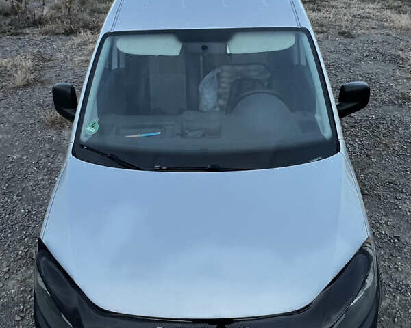 Серый Фольксваген Кадди, объемом двигателя 1.6 л и пробегом 270 тыс. км за 9200 $, фото 10 на Automoto.ua