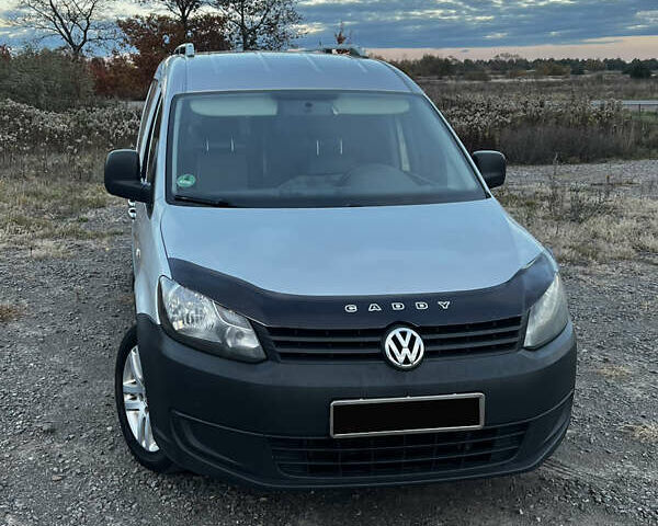 Серый Фольксваген Кадди, объемом двигателя 1.6 л и пробегом 270 тыс. км за 9200 $, фото 1 на Automoto.ua