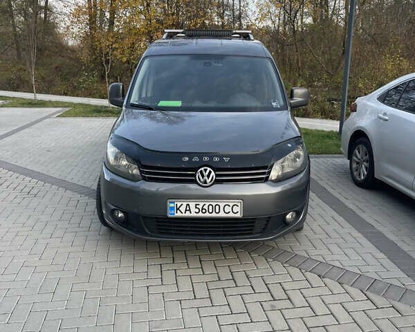 Серый Фольксваген Кадди, объемом двигателя 1.6 л и пробегом 337 тыс. км за 11500 $, фото 1 на Automoto.ua