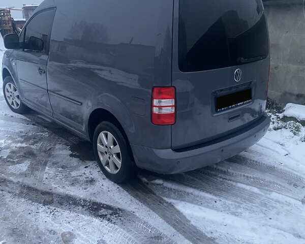 Серый Фольксваген Кадди, объемом двигателя 1.6 л и пробегом 280 тыс. км за 9500 $, фото 3 на Automoto.ua