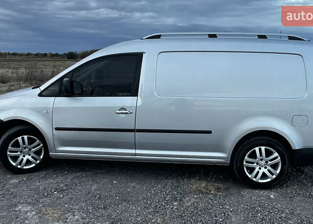 Серый Фольксваген Кадди, объемом двигателя 1.6 л и пробегом 270 тыс. км за 9200 $, фото 8 на Automoto.ua