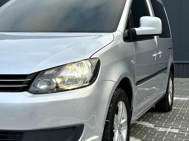 Сірий Фольксваген Кадді, об'ємом двигуна 1.6 л та пробігом 220 тис. км за 13200 $, фото 3 на Automoto.ua