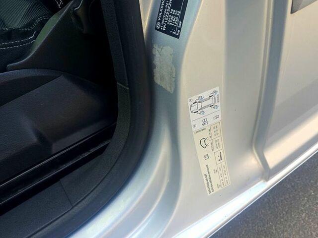 Сірий Фольксваген Кадді, об'ємом двигуна 2 л та пробігом 310 тис. км за 12000 $, фото 5 на Automoto.ua