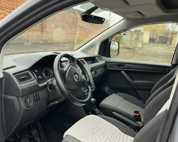 Серый Фольксваген Кадди, объемом двигателя 1.97 л и пробегом 245 тыс. км за 14500 $, фото 9 на Automoto.ua