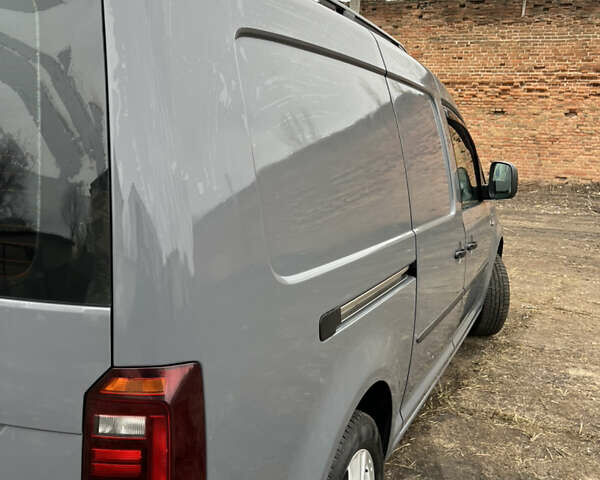 Серый Фольксваген Кадди, объемом двигателя 1.97 л и пробегом 245 тыс. км за 14500 $, фото 1 на Automoto.ua