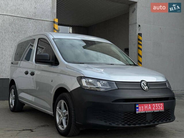 Сірий Фольксваген Кадді, об'ємом двигуна 2 л та пробігом 195 тис. км за 17399 $, фото 5 на Automoto.ua