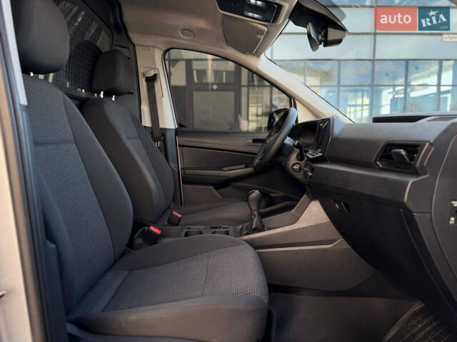 Сірий Фольксваген Кадді, об'ємом двигуна 2 л та пробігом 195 тис. км за 17399 $, фото 18 на Automoto.ua