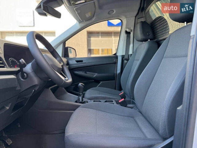 Сірий Фольксваген Кадді, об'ємом двигуна 2 л та пробігом 195 тис. км за 17399 $, фото 17 на Automoto.ua