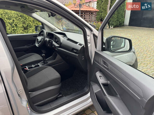 Серый Фольксваген Кадди, объемом двигателя 2 л и пробегом 249 тыс. км за 16800 $, фото 19 на Automoto.ua