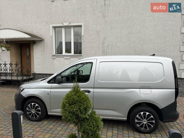 Серый Фольксваген Кадди, объемом двигателя 2 л и пробегом 249 тыс. км за 16800 $, фото 6 на Automoto.ua