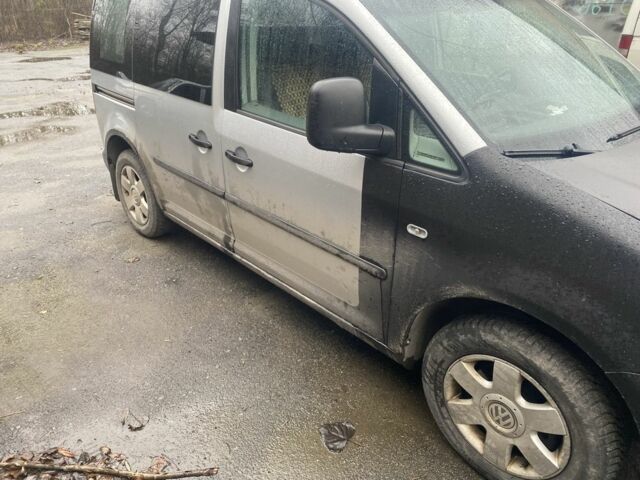 Серый Фольксваген Кадди, объемом двигателя 1.9 л и пробегом 350 тыс. км за 4500 $, фото 2 на Automoto.ua