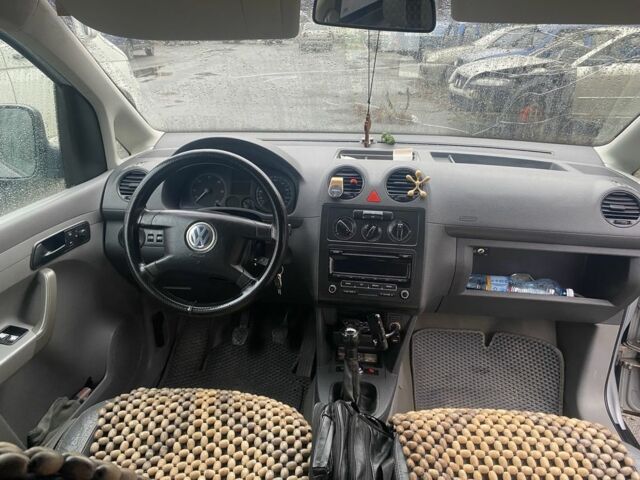 Серый Фольксваген Кадди, объемом двигателя 1.9 л и пробегом 350 тыс. км за 4500 $, фото 6 на Automoto.ua