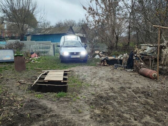 Серый Фольксваген Кадди, объемом двигателя 1.9 л и пробегом 280 тыс. км за 1700 $, фото 2 на Automoto.ua