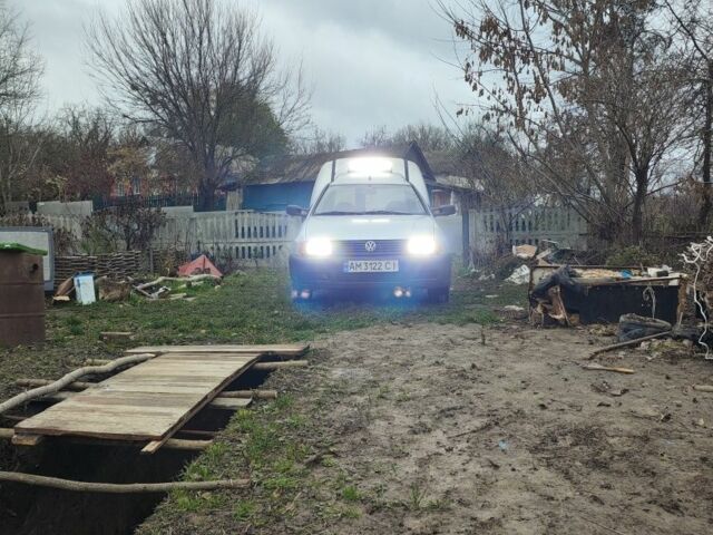 Серый Фольксваген Кадди, объемом двигателя 1.9 л и пробегом 280 тыс. км за 1700 $, фото 1 на Automoto.ua