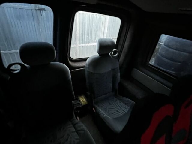 Серый Фольксваген Кадди, объемом двигателя 2 л и пробегом 364 тыс. км за 5000 $, фото 6 на Automoto.ua