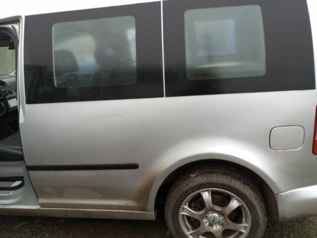 Серый Фольксваген Кадди, объемом двигателя 1.9 л и пробегом 400 тыс. км за 2839 $, фото 1 на Automoto.ua