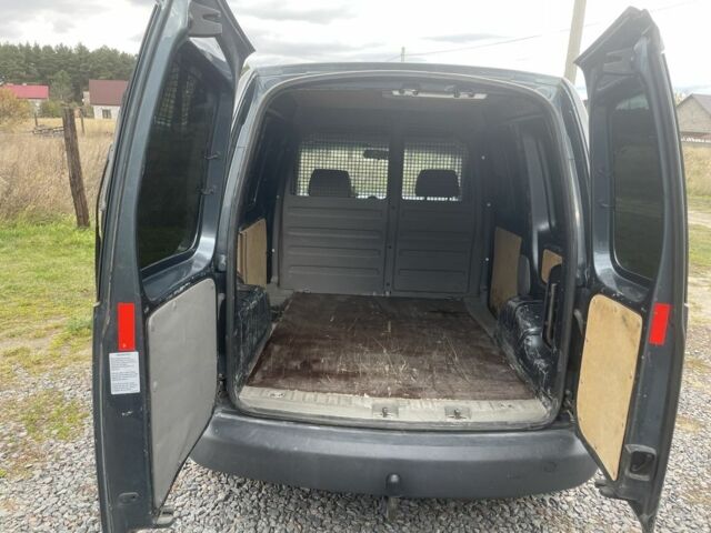 Серый Фольксваген Кадди, объемом двигателя 1.9 л и пробегом 352 тыс. км за 5000 $, фото 5 на Automoto.ua