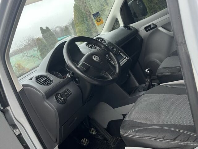 Серый Фольксваген Кадди, объемом двигателя 2 л и пробегом 274 тыс. км за 4999 $, фото 6 на Automoto.ua