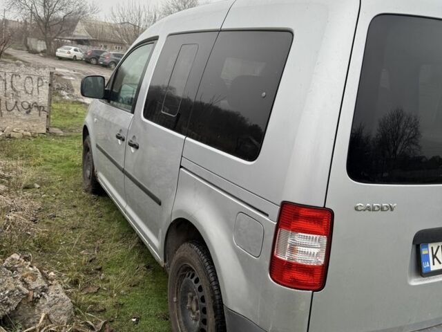 Сірий Фольксваген Кадді, об'ємом двигуна 2 л та пробігом 282 тис. км за 1850 $, фото 3 на Automoto.ua