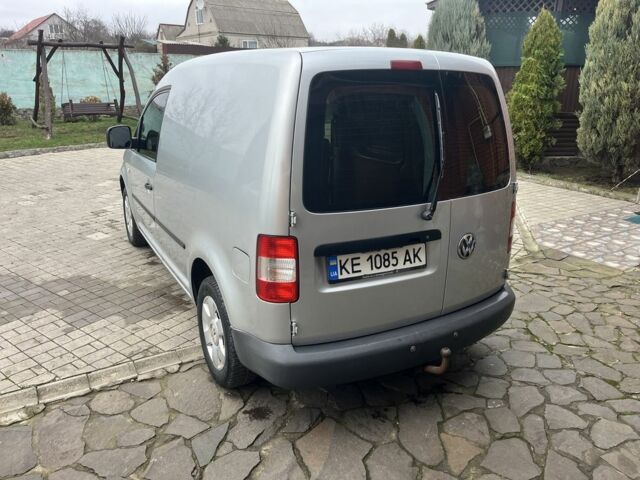 Серый Фольксваген Кадди, объемом двигателя 2 л и пробегом 274 тыс. км за 4999 $, фото 2 на Automoto.ua