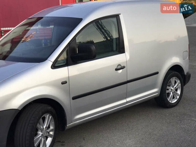 Серый Фольксваген Кадди, объемом двигателя 2 л и пробегом 430 тыс. км за 4599 $, фото 3 на Automoto.ua