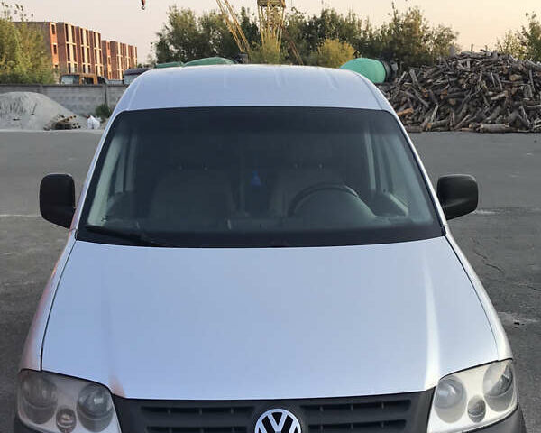 Серый Фольксваген Кадди, объемом двигателя 2 л и пробегом 430 тыс. км за 4599 $, фото 4 на Automoto.ua
