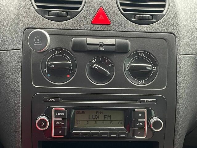 Сірий Фольксваген Кадді, об'ємом двигуна 1.6 л та пробігом 219 тис. км за 5999 $, фото 10 на Automoto.ua